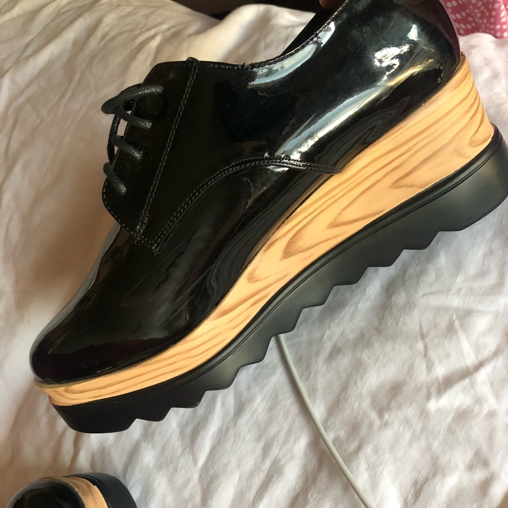 Shoes - Picture 12 of 16
